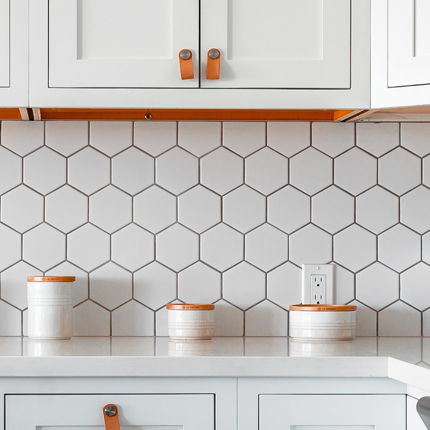 hexagon white tile backsplash